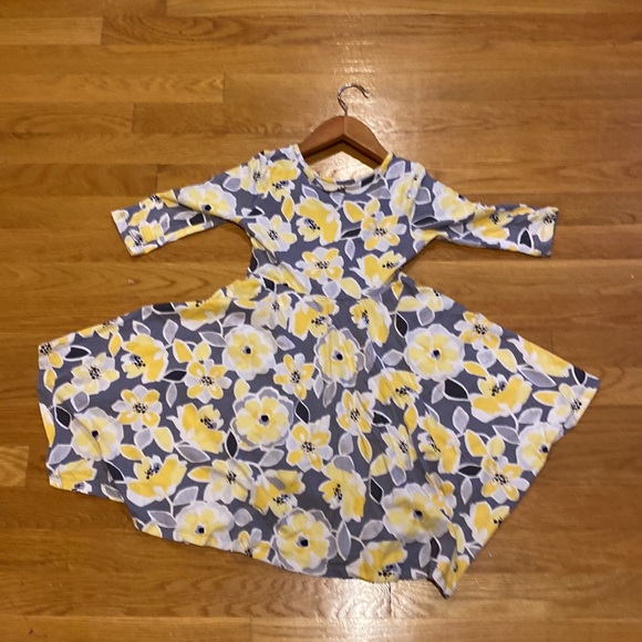 Dress for girls 5-6 - Picture 4 of 5